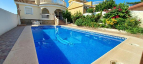 Agradable villa con piscina privada